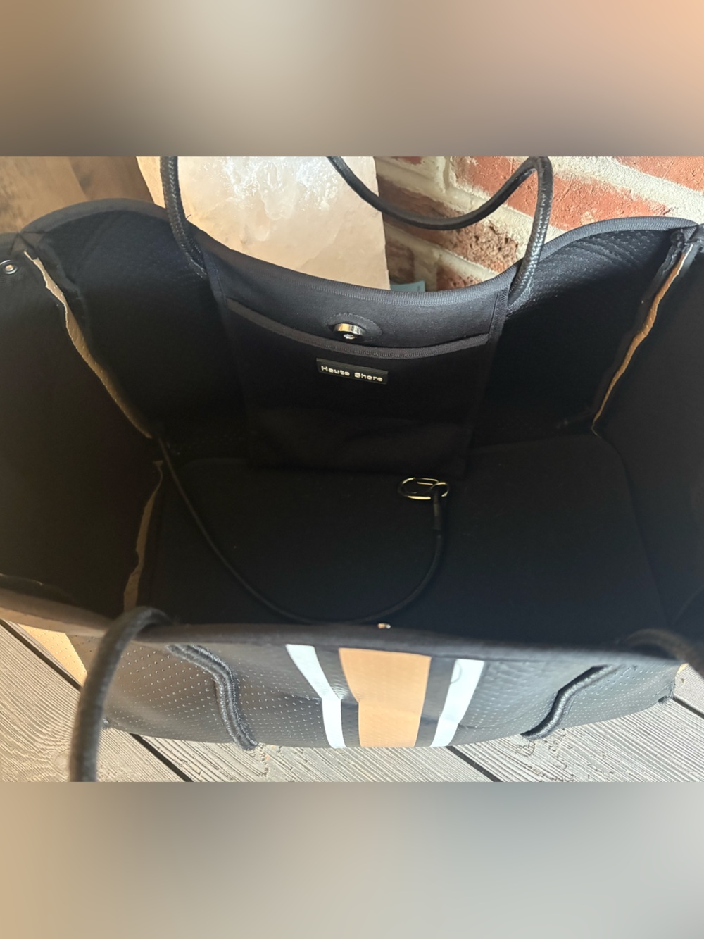 HAUTE SHORE Neoprene Tote Bag - Picture 7 of 7